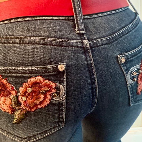 Upcycled Earl Jeans rose appliqués studded 27w - Picture 11 of 11